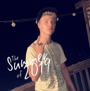 Meet your Posher, Dustin